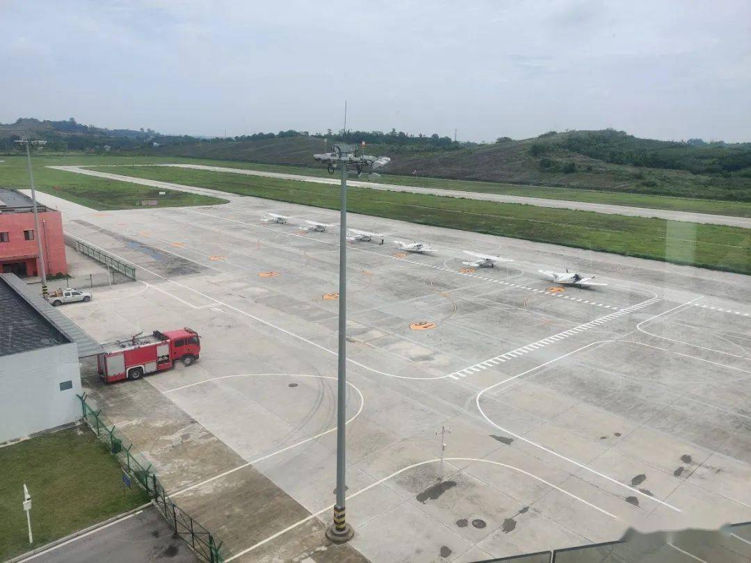 专业施工保运行科学规划提效率自贡凤鸣通用机场完成停机坪扩容升级