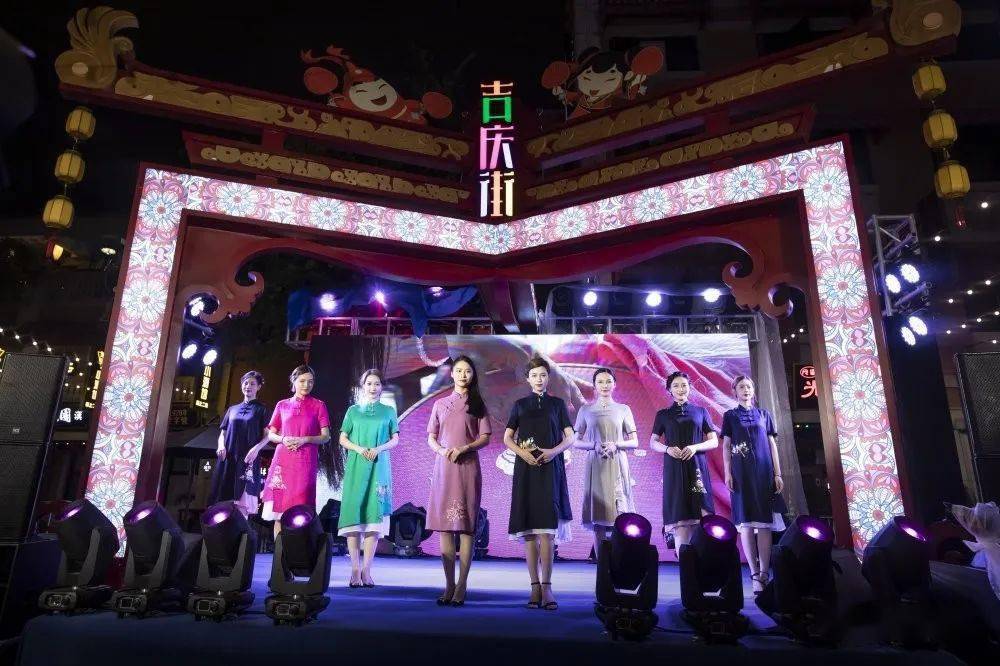 商业中心党委书记兼主任胡志强,大悟县委常委,县政府副县长