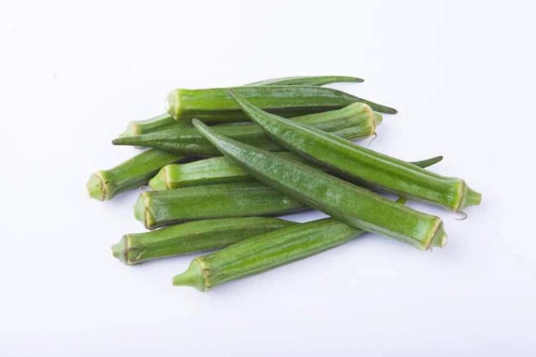 这菜被誉为"绿色人参",味道香甜,肉质柔软,夏天吃正好!_秋葵