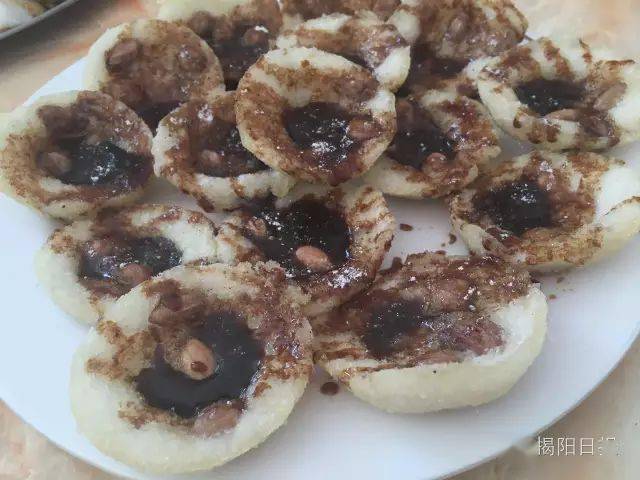 潮汕地区曾经流行着这么一句俗语:"酵粿桃,有钱买无.