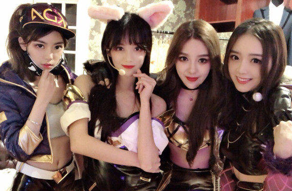 lpl四朵金花现状:小钰恩爱周姐整土味,而她居然组团出道了_rita