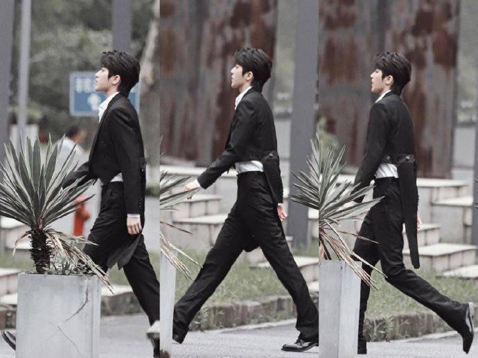 燕尾服长腿王子和校草学长我都要了~蔡徐坤《奔跑吧》杭州路透美颜