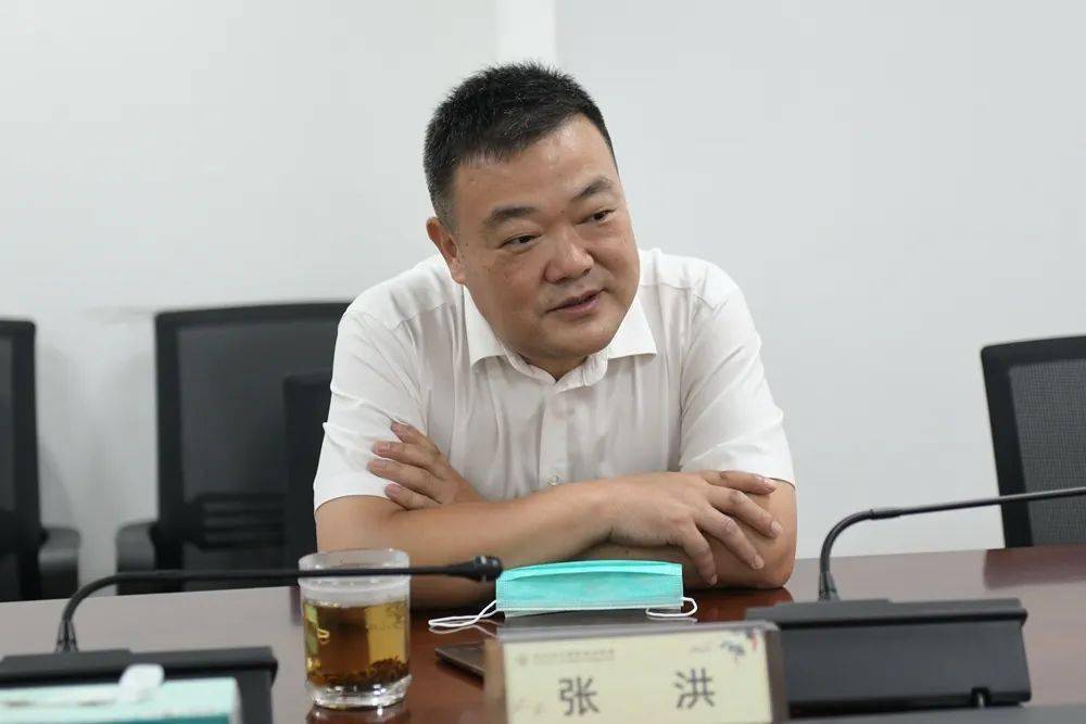 张洪和市卫健委党委副书记,副主任徐斌一行来到温州市中西医结合医院