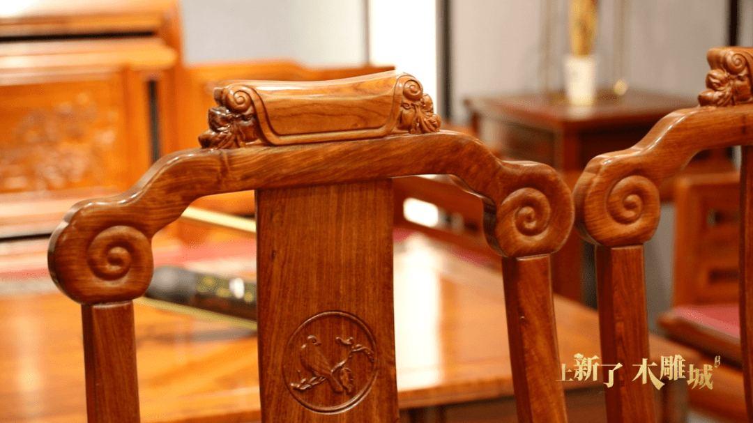 上新了木雕城第十五期红木家具之红木圆桌秀色可餐团圆美满