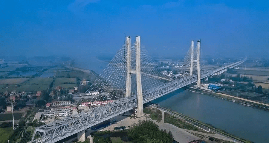 的世界最大跨度无砟轨道高速铁路桥梁——商合杭高铁裕溪河特大桥通车