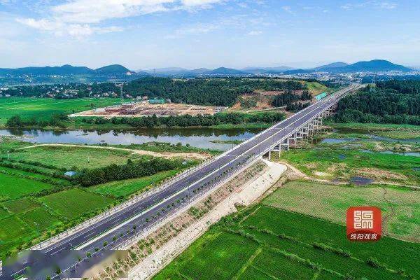 梓潼首条高速公路,梓东路通车了,风景好,颜值高