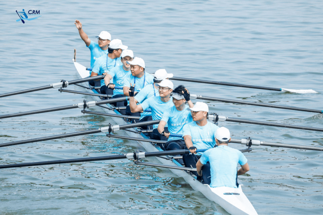 南大赛艇队拍了拍你快来划艇啦