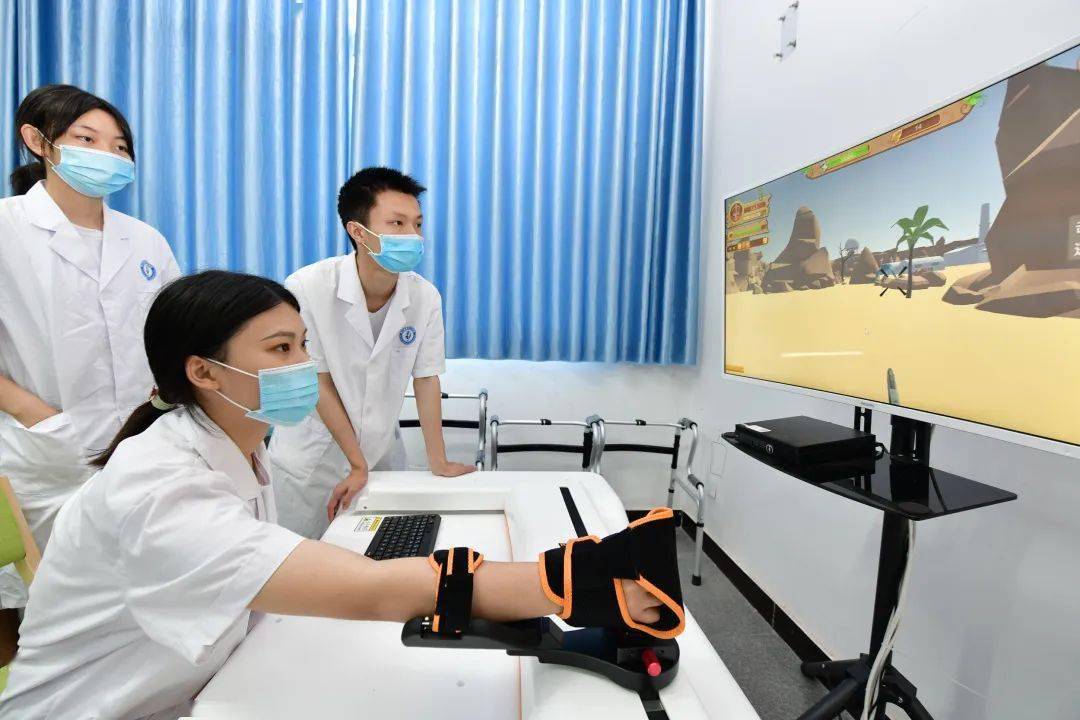 学校开设专业介绍—中医康复保健_治疗