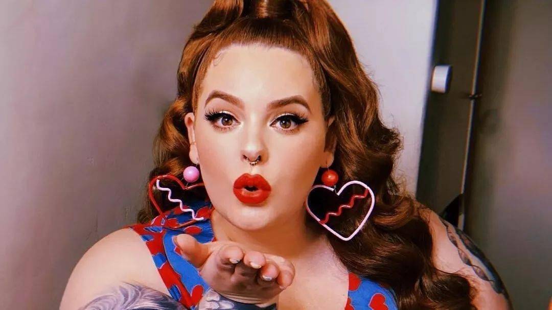 请不要再拿"胖"来说事儿了!_tess