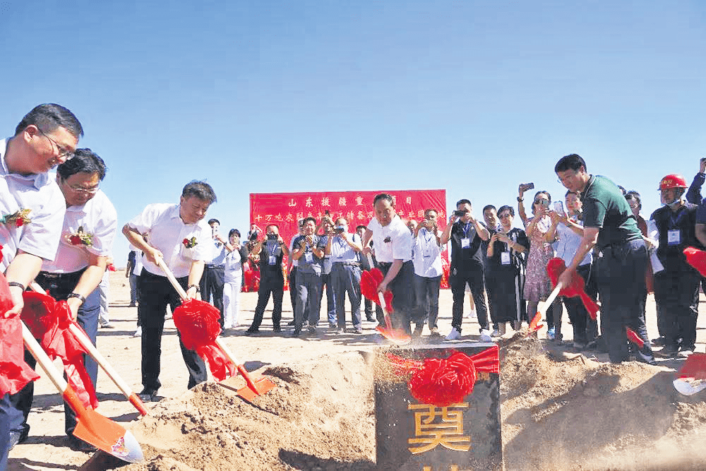 随着网络时代的高速发展,网上也出现越来越多的网站建设公司,想要在