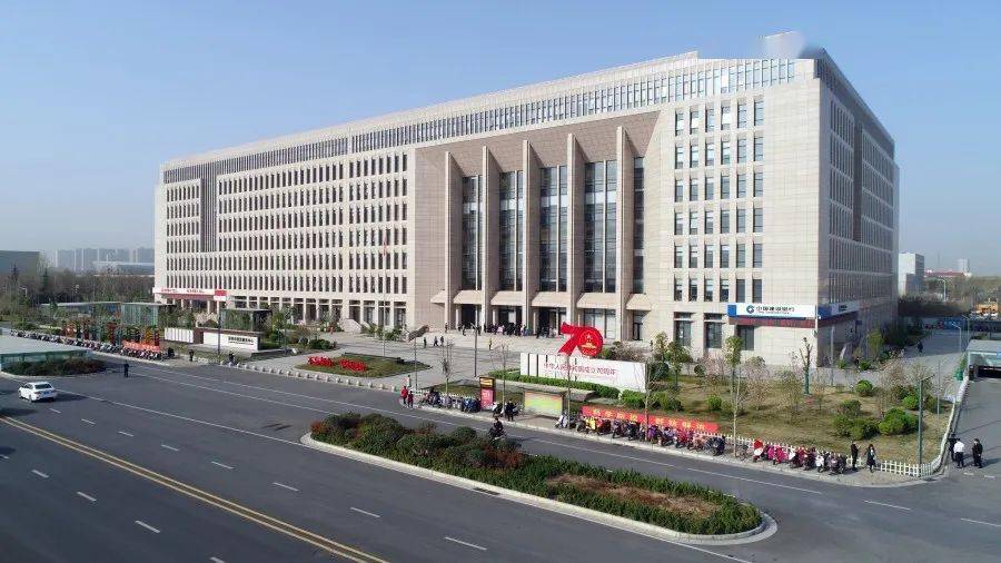 01-number-no由公司承建的郑州发展大厦一期幕墙工程(以下简称"郑发