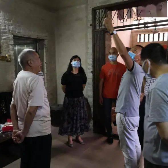 钟二村农村危房改造获补助钟村街纪工委全力护航