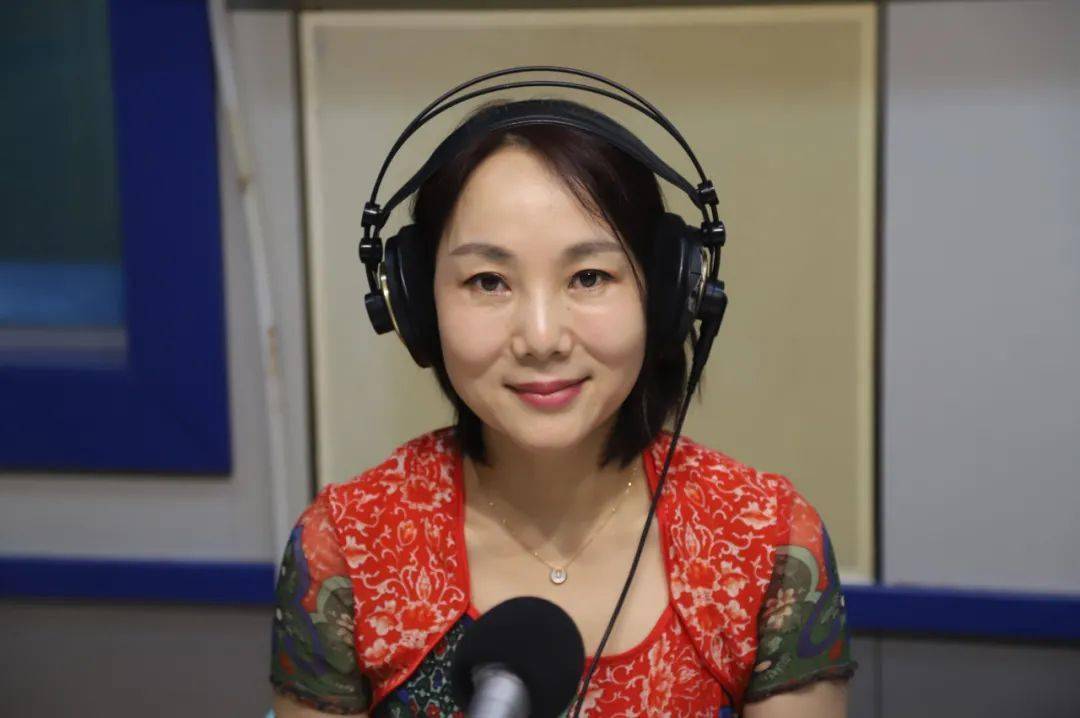 崔派传承领军人张宝英携弟子吴慧霞做客《梨园百花开》_豫剧