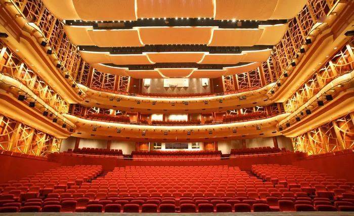 (苏州文化艺术中心大剧院)我们有底气的说这两个艺术团够官方 够正式