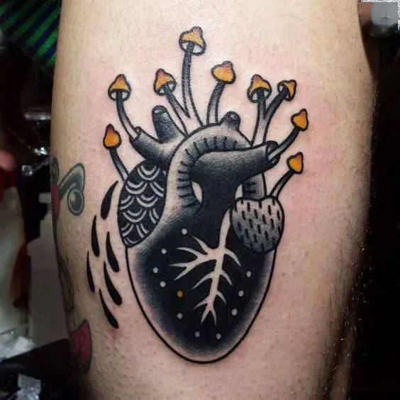 生命起源心脏纹身