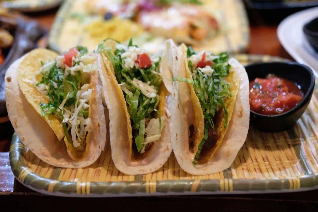 又加入了香脆可口的玉米脆片既有柔软,弹性的面皮但是labamba的塔克