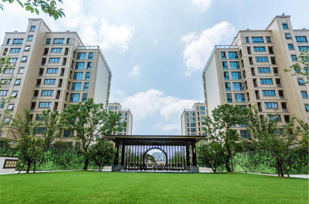 芜湖首个"云体验交房"震撼发布,启幕伟星玖璋台的豪宅样本生活