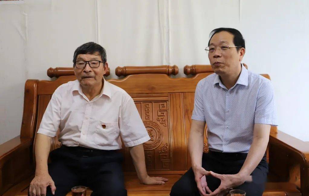 县委副书记黄齐秋赴宁德拜访连江籍大黄鱼养殖专家刘家富