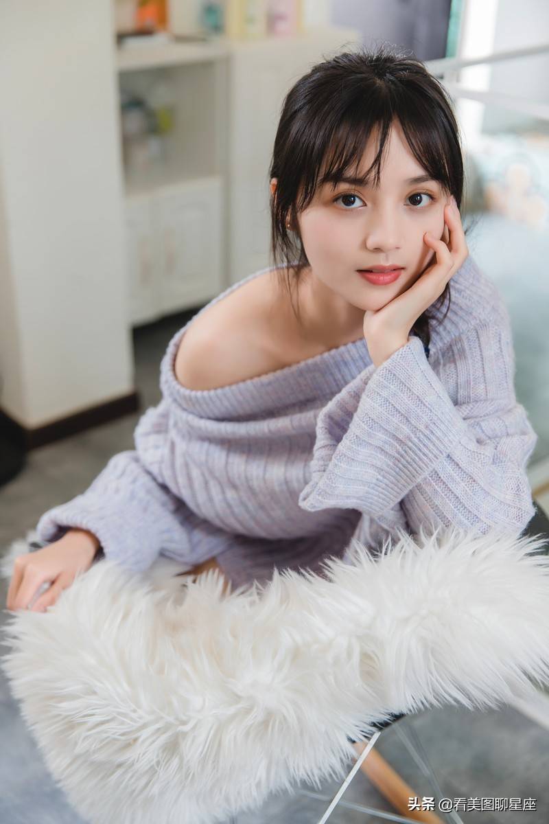 穿着长款毛衣的迷人女孩图片集欣赏她是我心中的女神
