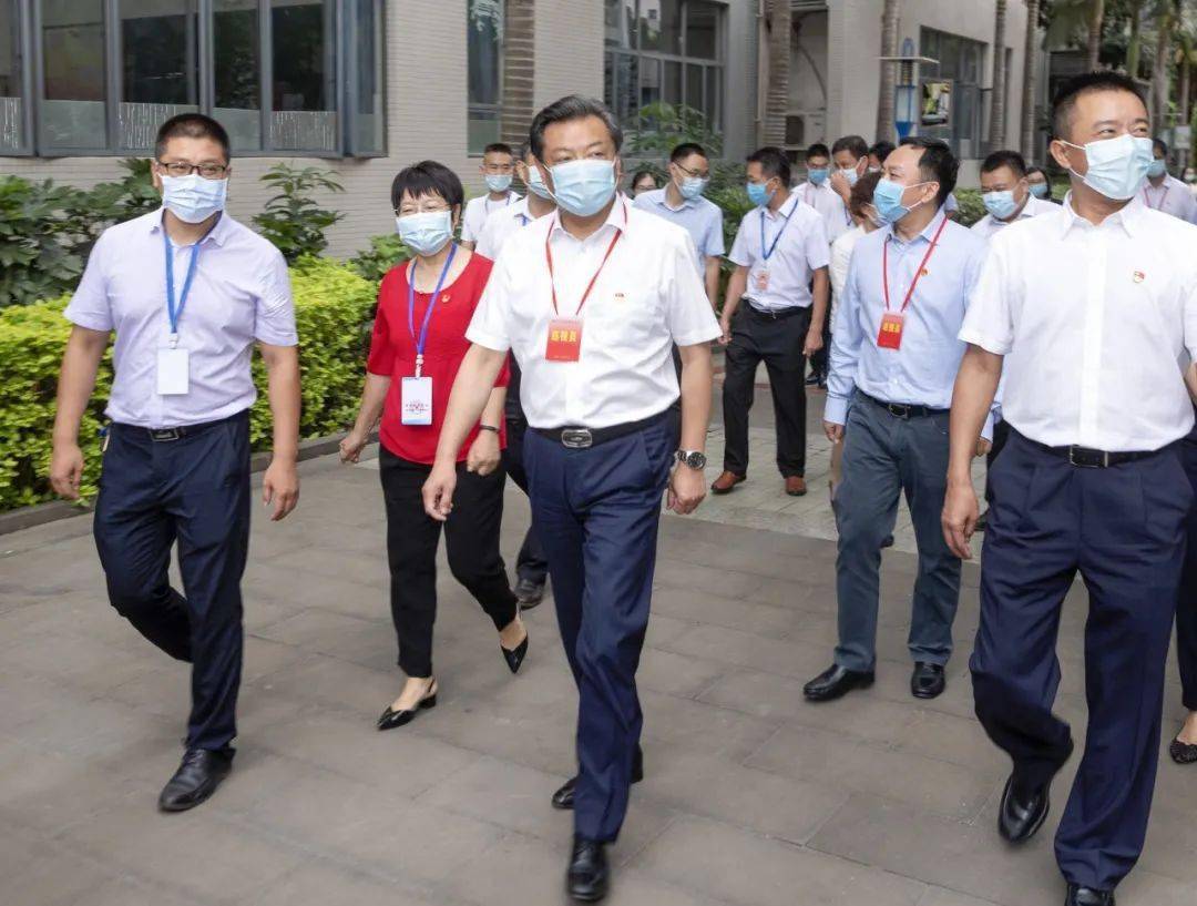 贾瑞云一切为了考生倾情服务高考全力营造安全健康舒适的考试环境