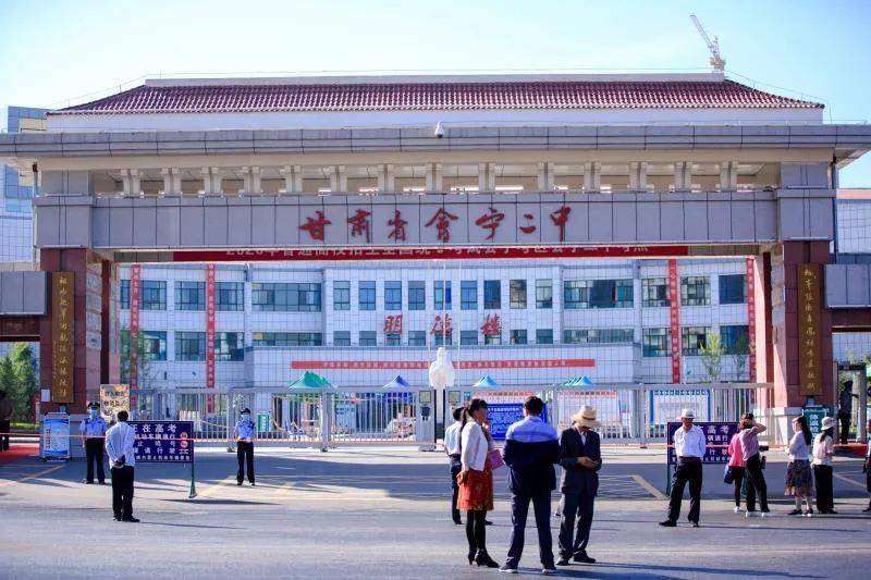 组图:直击今年不一样高考现场,这些瞬间让人动容