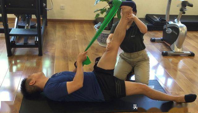 热爱运动导致膝关节磨损科学运动模式助力回归运动