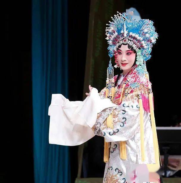 视频|待何日诉相思泪落君前 : 京剧「梅妃」