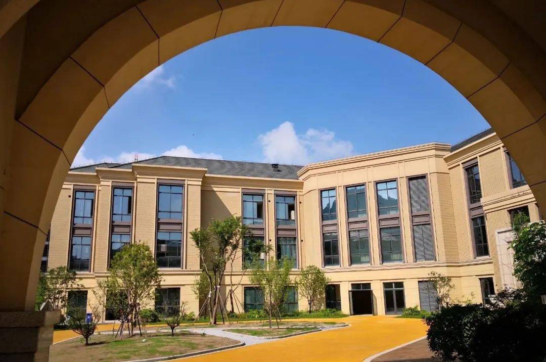 当传统文化遇上创新精神和合教育之花在浙南科技城这所中学绽放