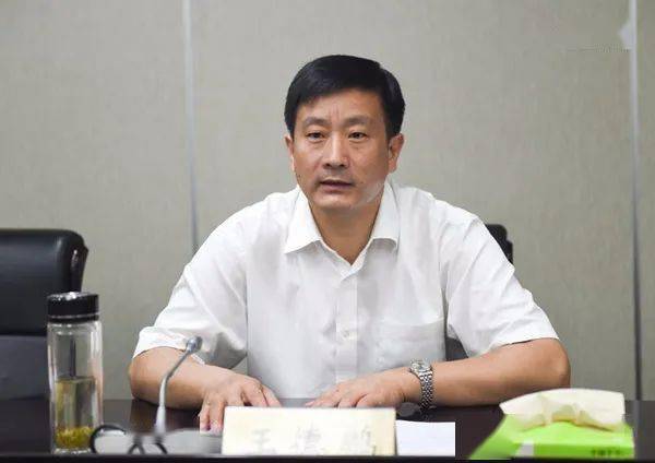 看现场 点问题 抢进度 王德鹏调研会办全区在建学校建设工作