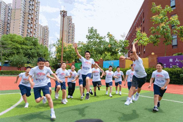 想再拥抱一下可爱的你们……想再问一道数学题想再闻一下学校的花香一
