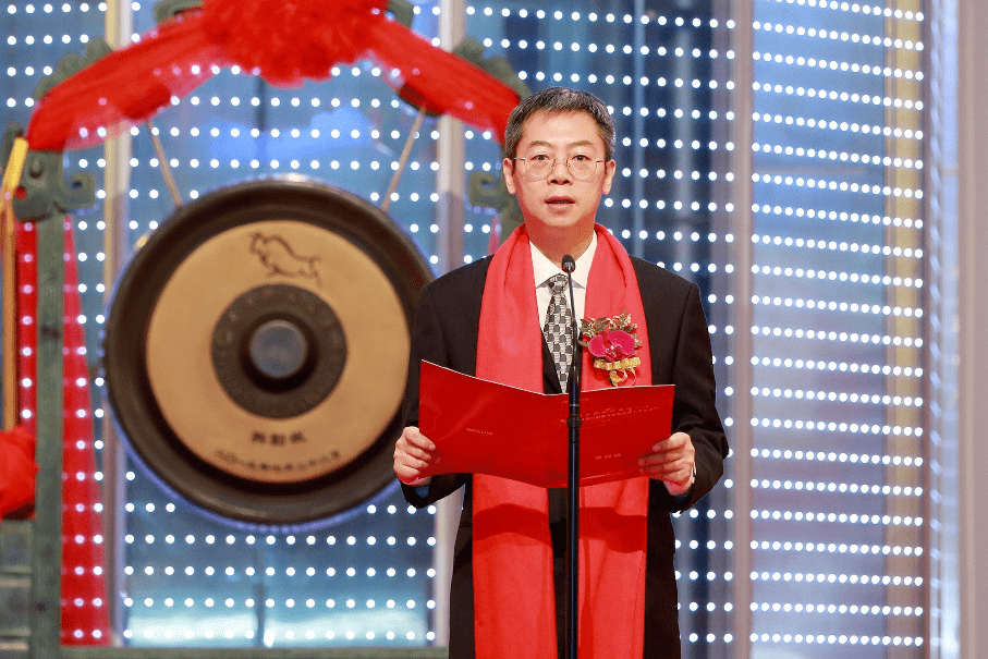 中科星图董事长付琨致辞,他首先感谢北京市各级政府部门对公司上市的