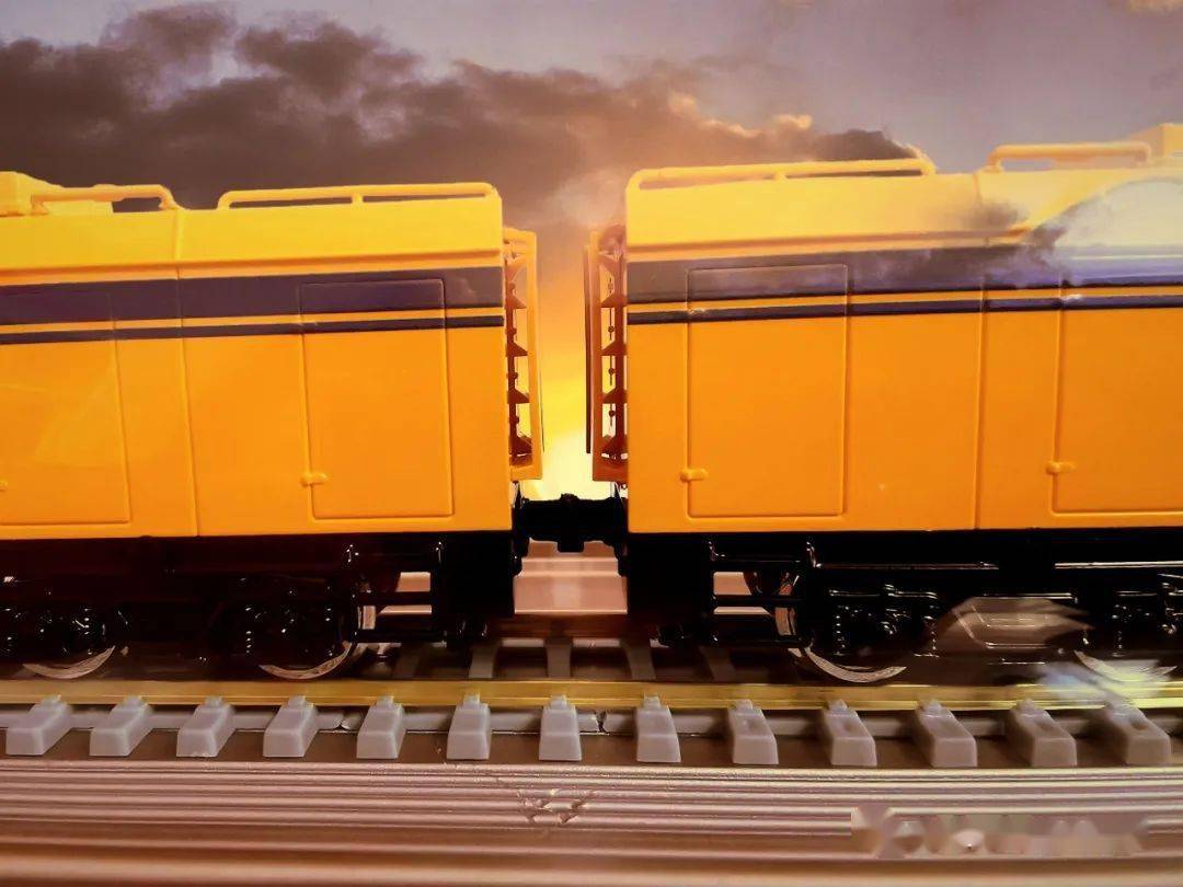 微众稀有题材金鹰重工cmc20型轨道打磨车模型