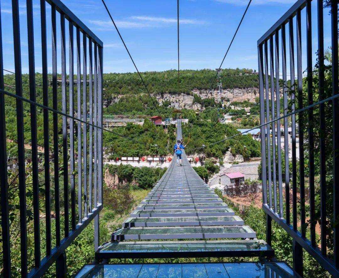 来金锁石林体验心跳的感觉