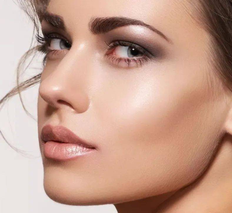 高光打得好,无须玻尿酸