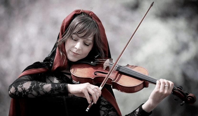 天才少女将小提琴和芭蕾结合完美