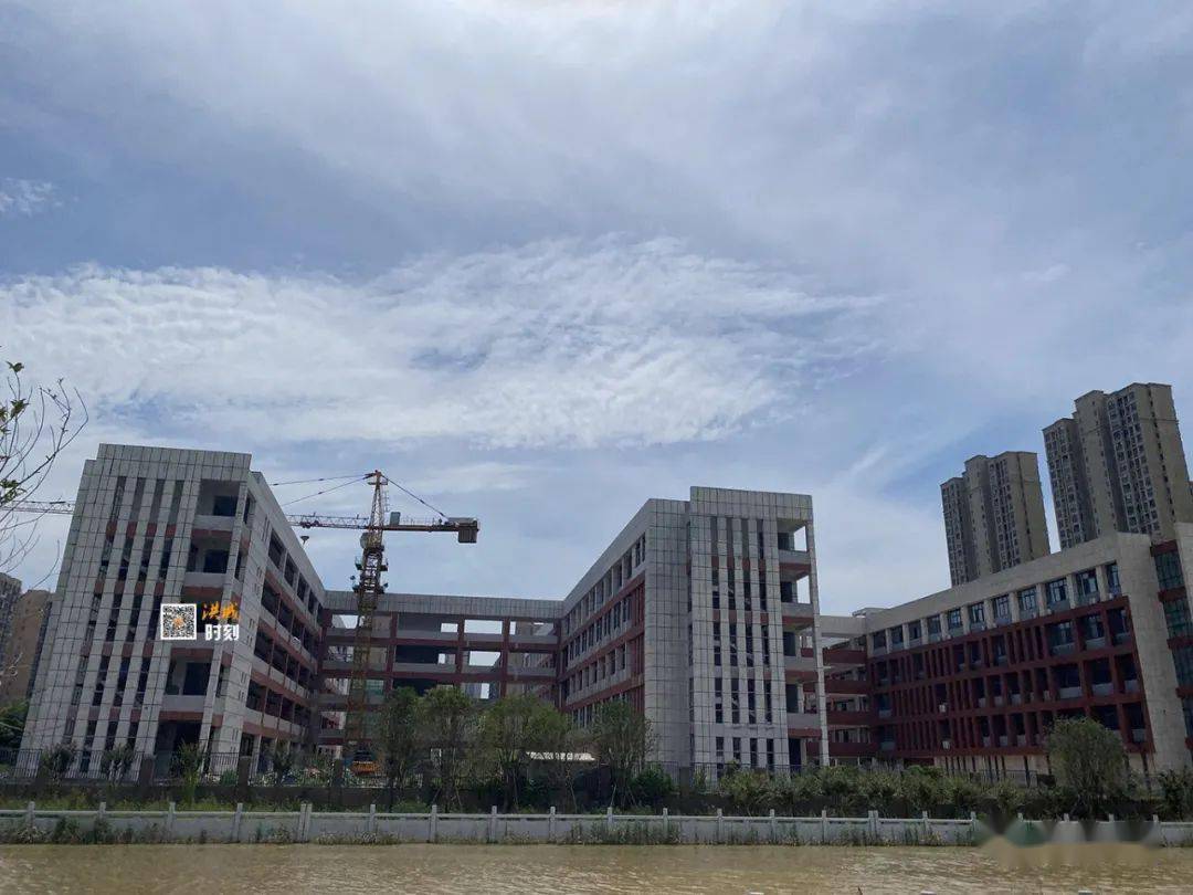 象湖滨江洪新学校整体基本完工!