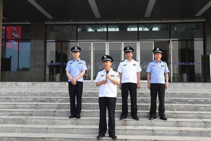 安全满意走访活动结束为警察叔叔点赞