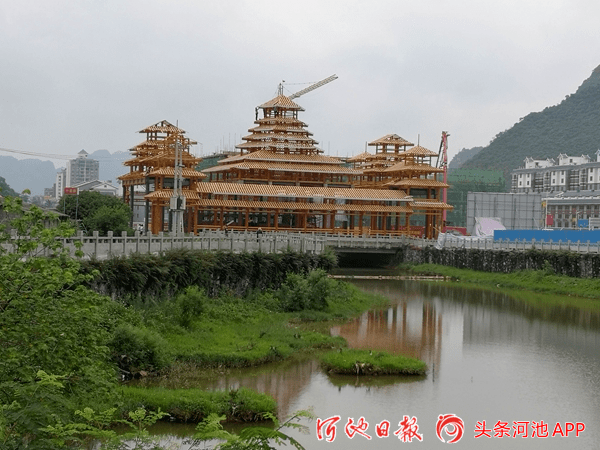 罗城凤凰寨风雨桥现雏形成为中国仫佬之都凤凰寨地标性建筑