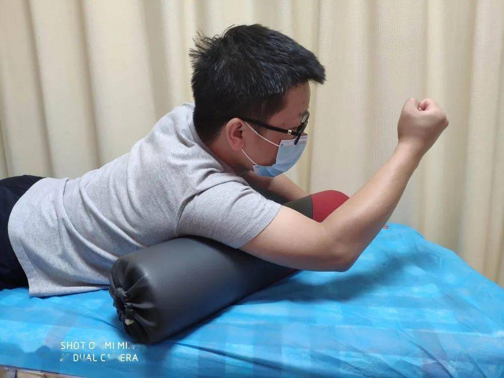 4 增强菱形肌斜方肌等肌肉耐力.