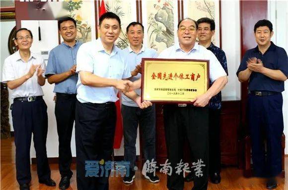 莱芜这个人在全国出名了!_韩金来
