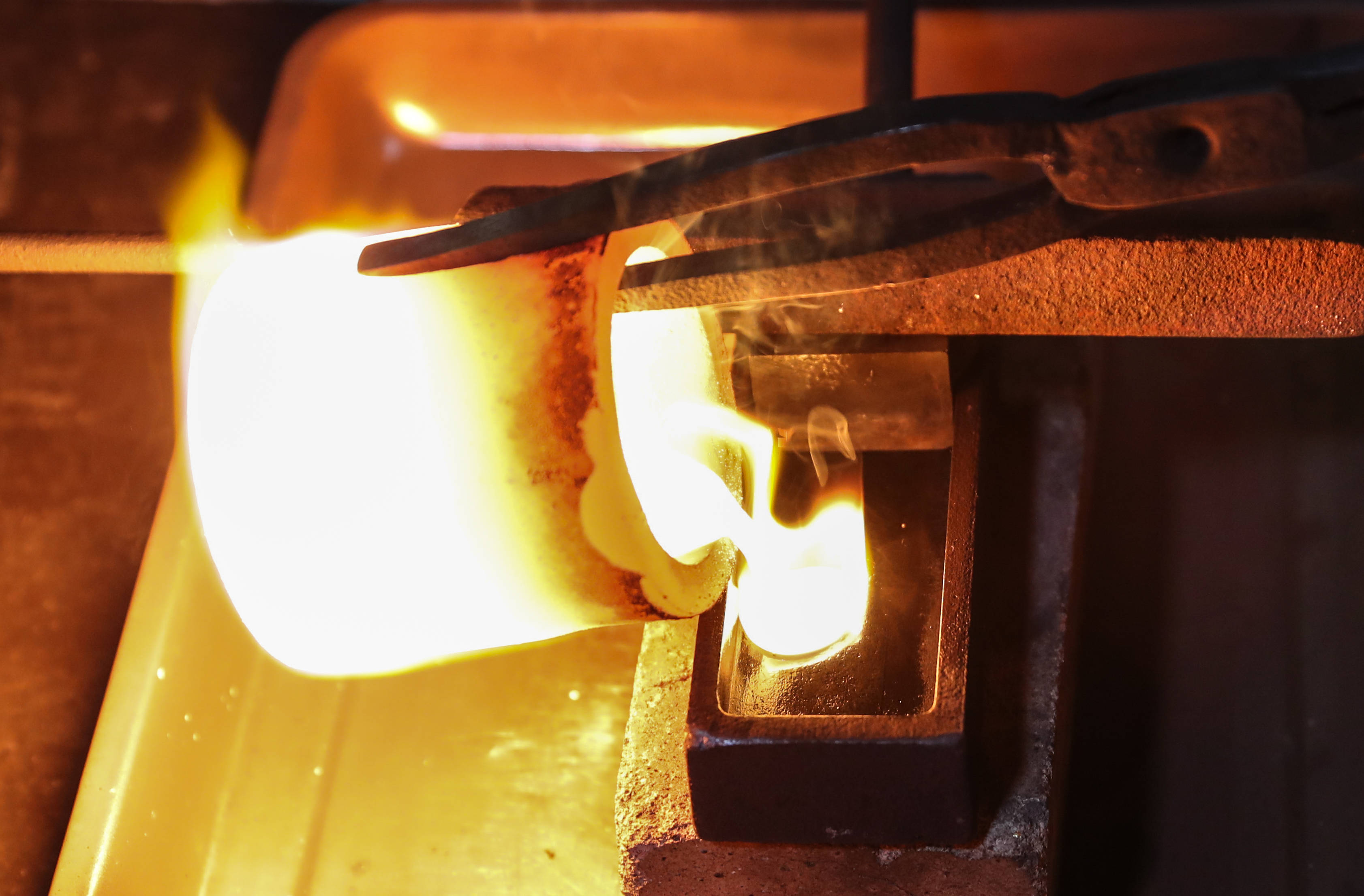 南京金箔——万锤锻制箔金来