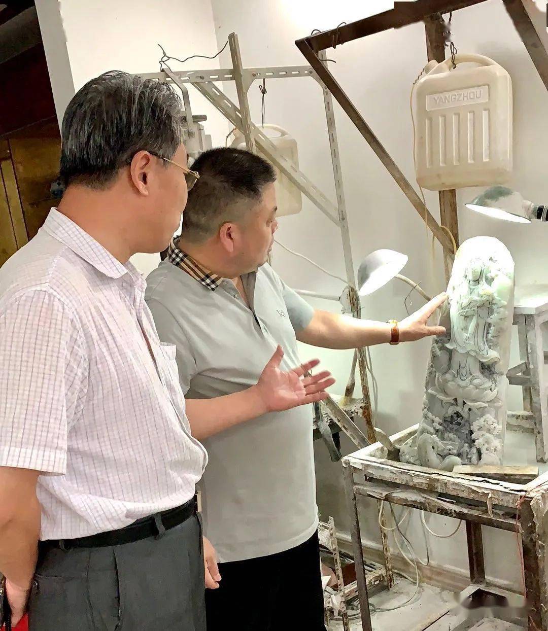 走访扬州郭忠广考察经典玉山子