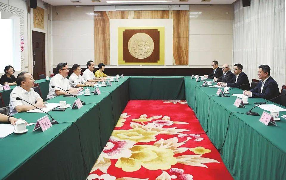 记者 甘杨松 摄7月16日下午,市委书记,市人大常委会主任许志晖与正大