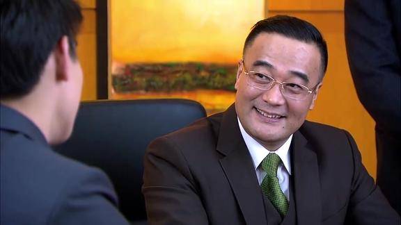 恋恋不忘:向峻签署合同出尔反尔,真是来了个大转换啊