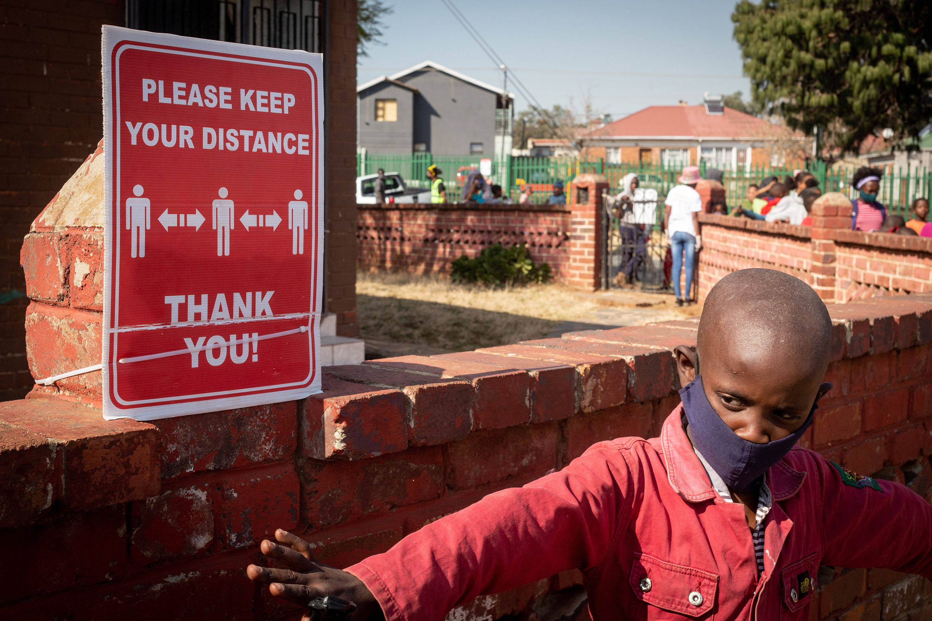 南非:疫情下的曼德拉纪念日