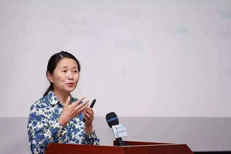 我们所熟知的 俞敏洪,黄菡,简祯都曾与学生们面对面,分享自己成功路上