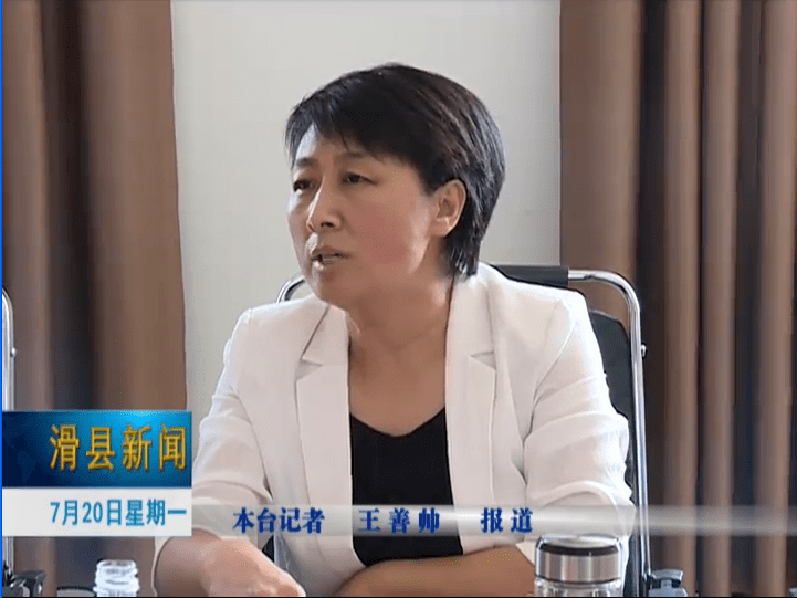 县委常委,统战部长张红琳参加活动,并为党外知识分子"同心聚智"实践
