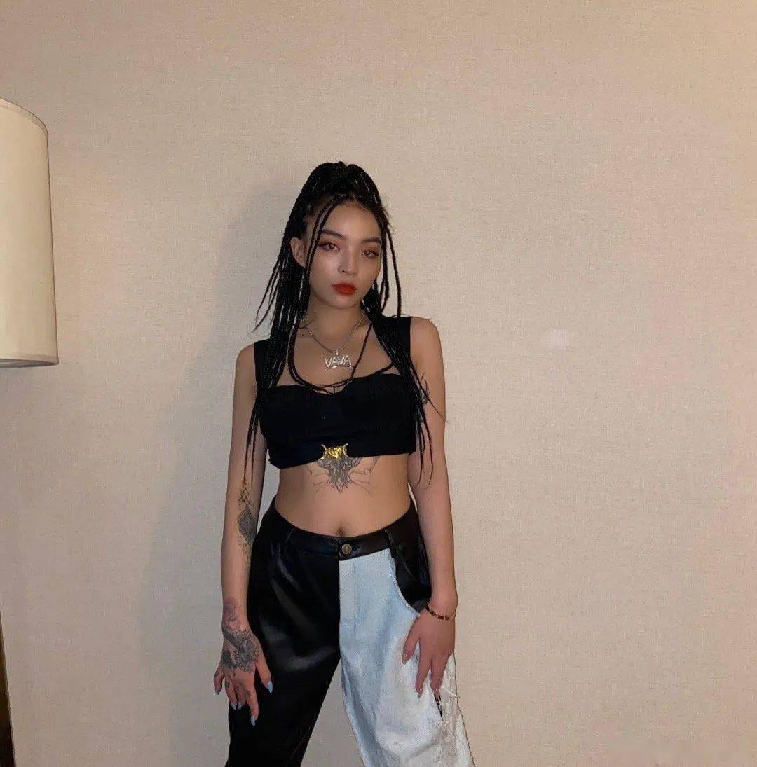 台湾女rapper16岁图片