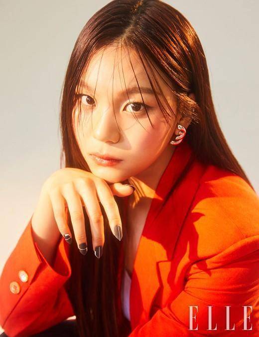 韩国女团gfriend最新杂志写真曝光