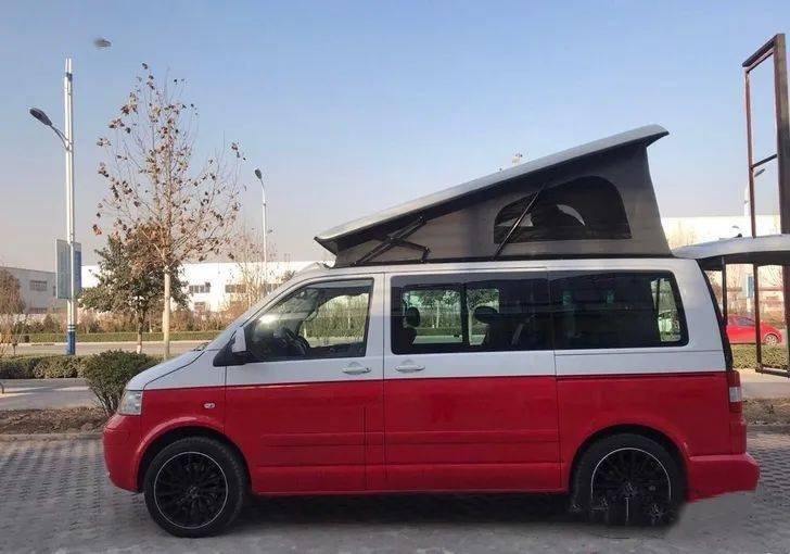 塘厦大叔老陈用八千块海狮爆改升顶房车